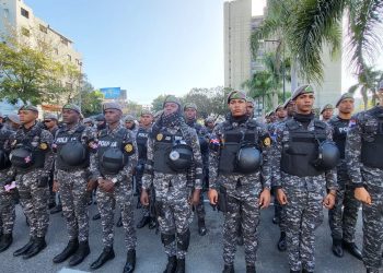 agentes de la policia Nacional