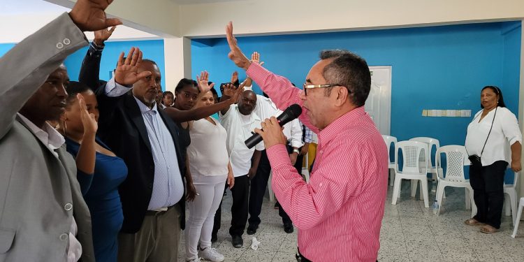 MODA proclama candidato a alcalde y regidor en San Cristobal