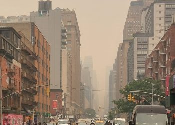 Humareda Nueva York en alerta