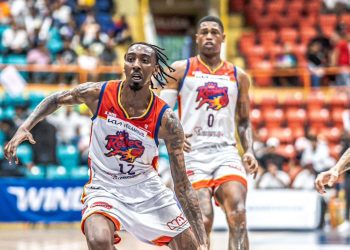 Timmy Bond vs Titanes