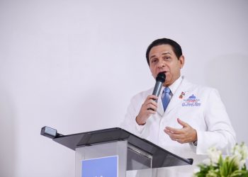 Ministro de Salud Rivera