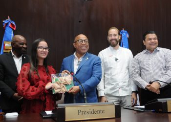 pacheco y estudiante meritorios