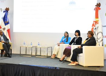 Expositora Betty Almonte