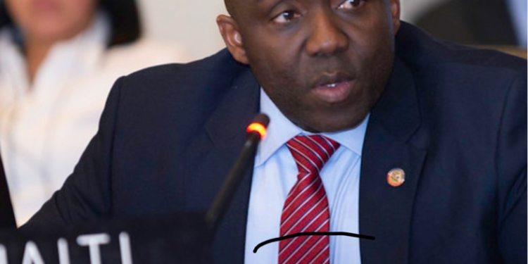Leon Charles, embajador haitiano ante la OEA