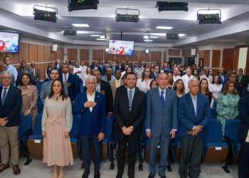 Ricardo de los Santos presidente del senado