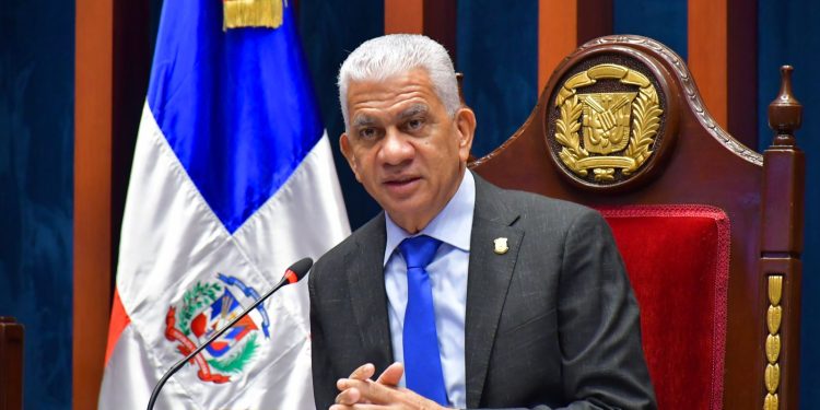 presidente del Senado ricardo de los Santos