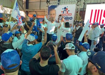 El Movimiento Mi Familia con el Cambio Santo Perez