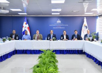 Ministro de Salud Victor Atallah