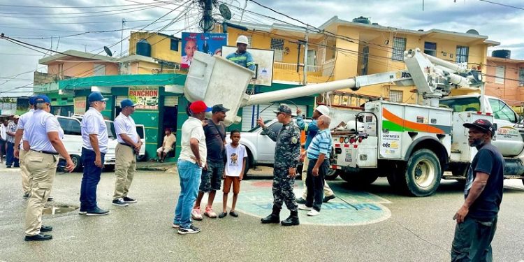 policia y autoridades en la zurza