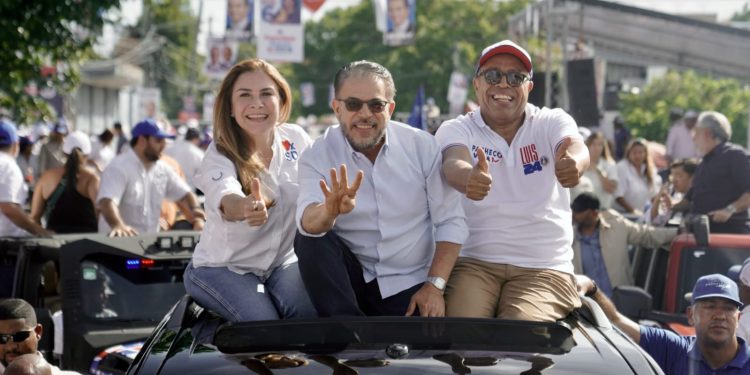 Carolina Mejia, Guillermo Moreno y Alfredo Pacheco