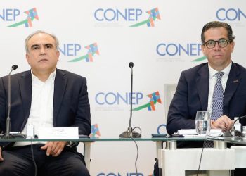 Celso J. Marranzini, presidente del Conep, y Cesar Dargam, vicepresidente ejecutivo de la entidad