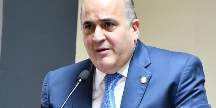 Alexis senador