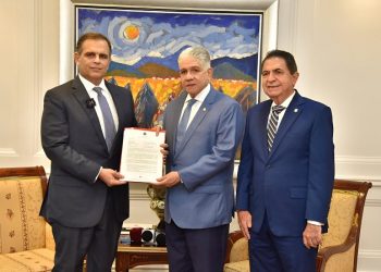 El ministro Vicente depositó el año pasado el proyecto de ley.