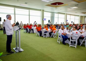 Defensa Civil y bomberos