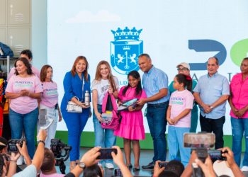 Plástico por escolar ADN