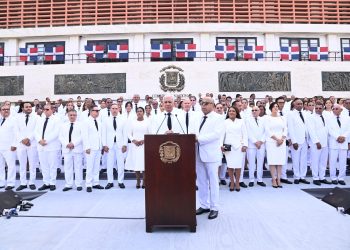 Riciardo y Alfredo junto a diputados