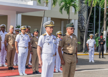 Ministro de Defensa visita Armada Dominicana