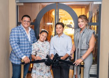 Paola Alvardo y su familia