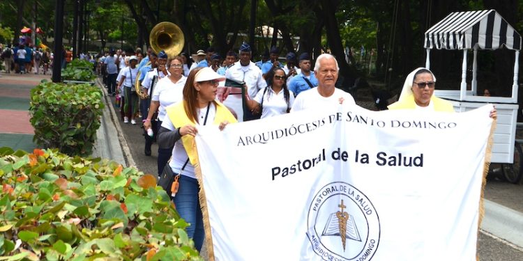 Foto Cientos de personas marcharon en la Caminata Un Paso por la Salud Mental 2024