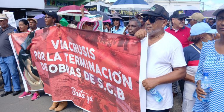 Viacrucis en Sabana Grande de Boyá