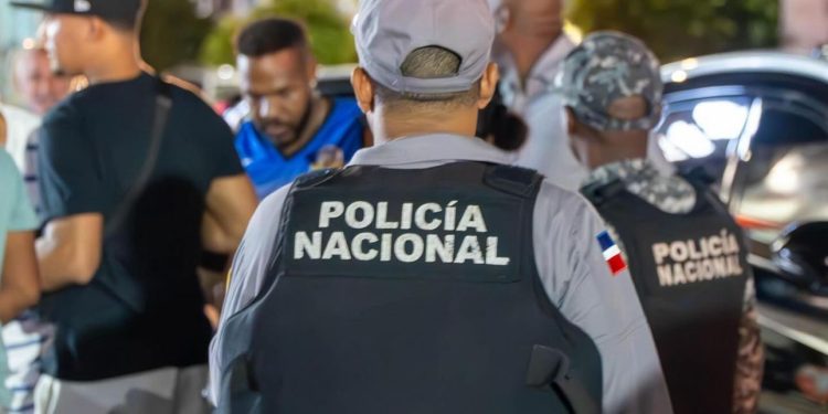 Policia y apresados