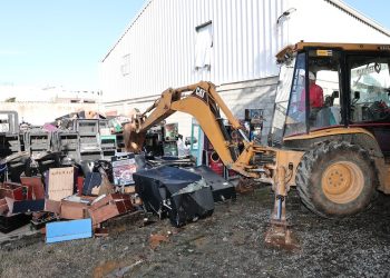 Desguace de más de 1700 equipos operados ilegalmente en la venta de juegos de azar.