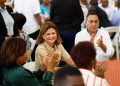 Raquel Peña, senador y funcionarias en Yamasá
