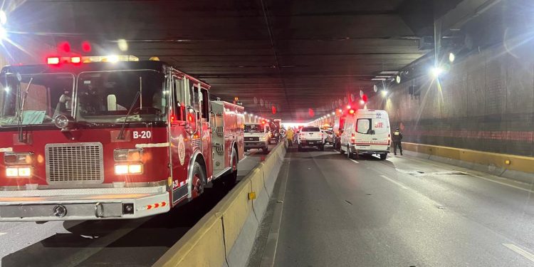 fuga de gas tras accidente en el tuìnel 27 de Febrero jpeg