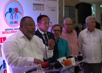 ricardo Rosario comenciante