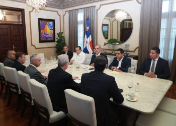 Encuentro presdiente Luis Abinadery Rob Manfred