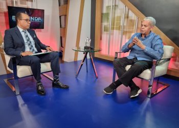 Héctor Herrera Cabral durante entrevista a Felipe Polanco Boruga