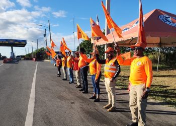 Voluntarios de la Defensa Civil