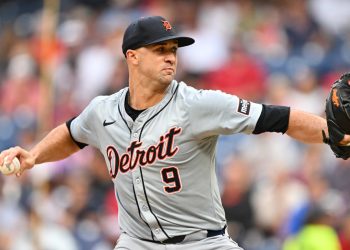 El derecho Jack Flaherty