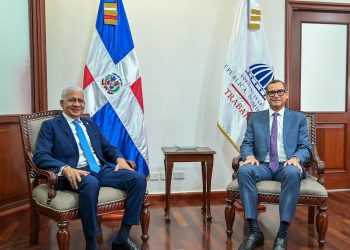 Ricardo de los Santos , presidente del Senado y Eddy Olivares, ministro de Trabajo