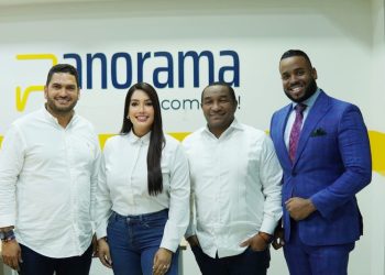 Manolo Ozuna y la comunicadora Anabell Alberto