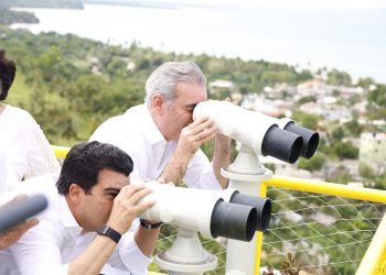 Wellington Arnaud y presidente Luis Abinader