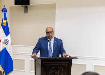 Historiador Juan Daniel Balcácer, presidente de la Academia Dominicana de la Historia