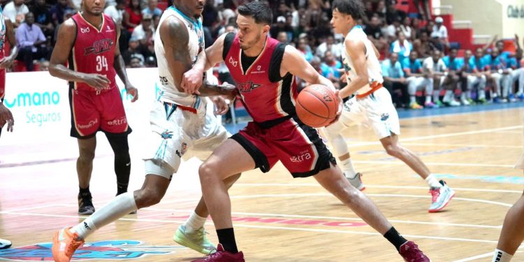 Eddy Polanco vs Titanes