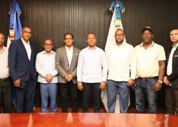 Fenacho y autoridades