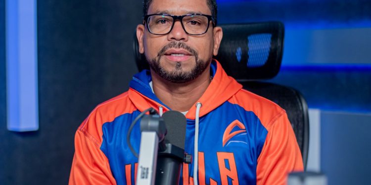 John Carmona presidente de la Academia La Javilla