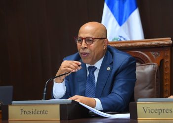 Presiddnte CD Alfredo Pacheco