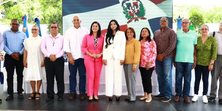 juramentan Hermana Mirabal