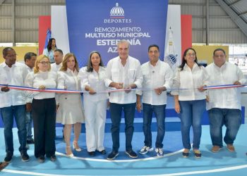 Abinader entrega multiuso