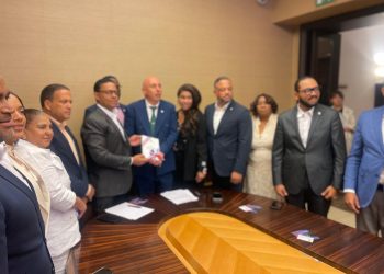 Comisión diputados sostuvieron una importante reunión con el presidente de la empresa internacional Federlogistica,  Davide Falteri,