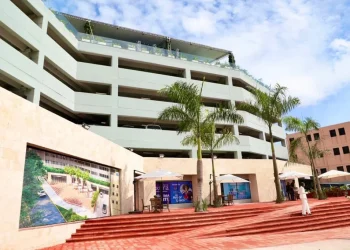 Parqueo Plaza Colonial