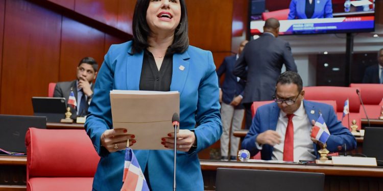 Senadora Hermanas Mirabal