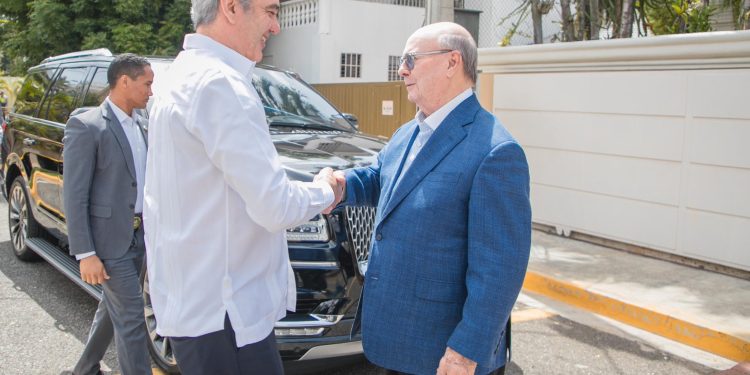 abinader y hipoliti