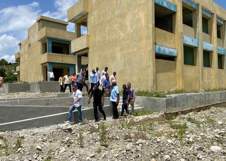 Elías Piña UASD colegio
