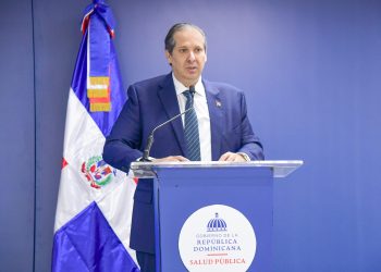 Ministro de Salud Ataha