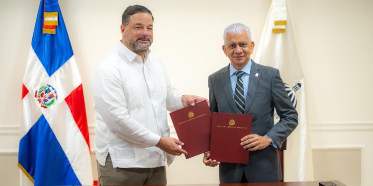 Ricardo de los Santos y Ministro de Medio Ambiente